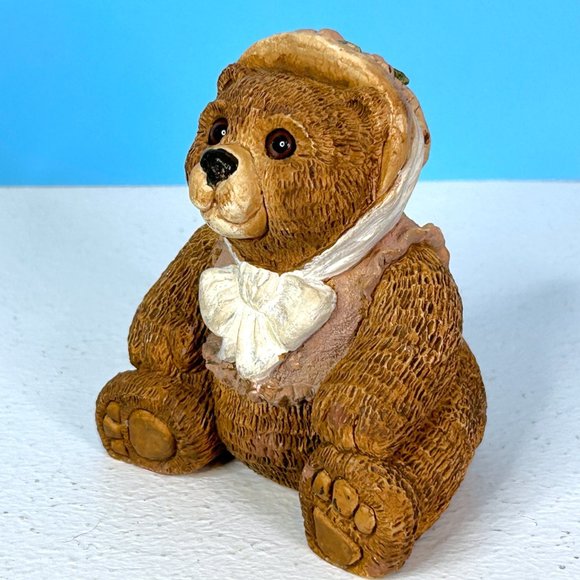 Beautifully Detailed Vintage 1987 United Design Stone Critters 4" Ms Teddy Bear - Picture 3 of 6